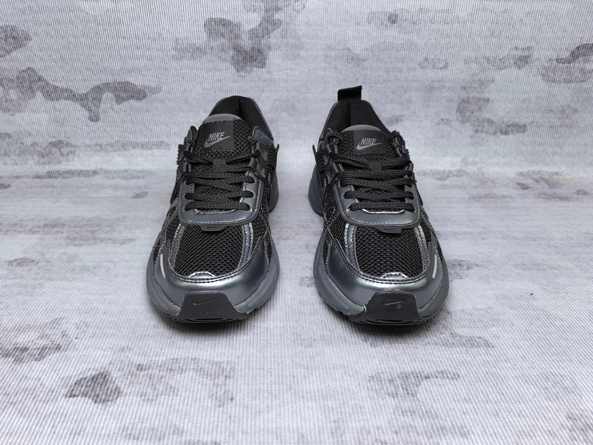 Nike Sneakers-216
