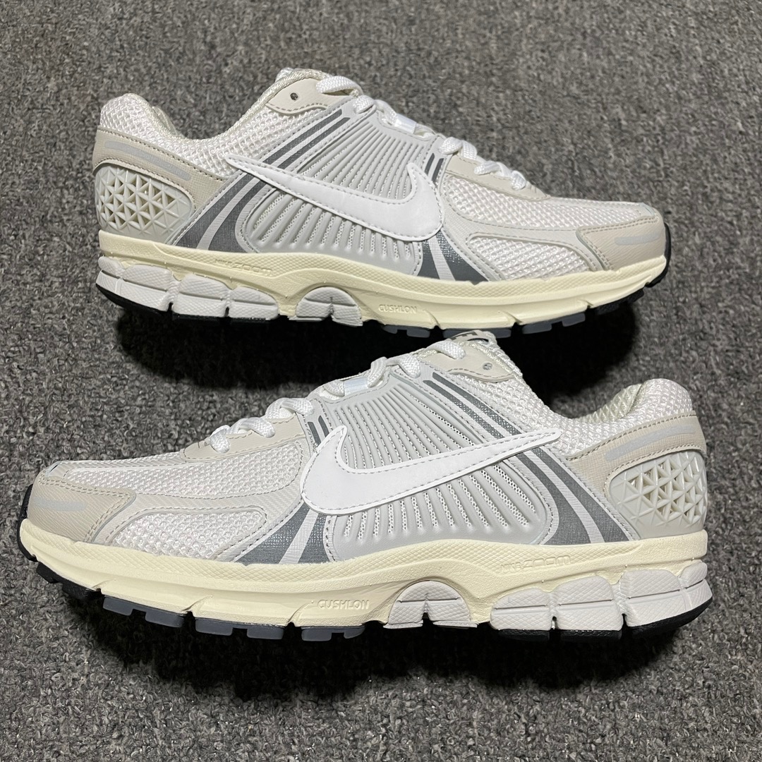 Nike Sneakers-207