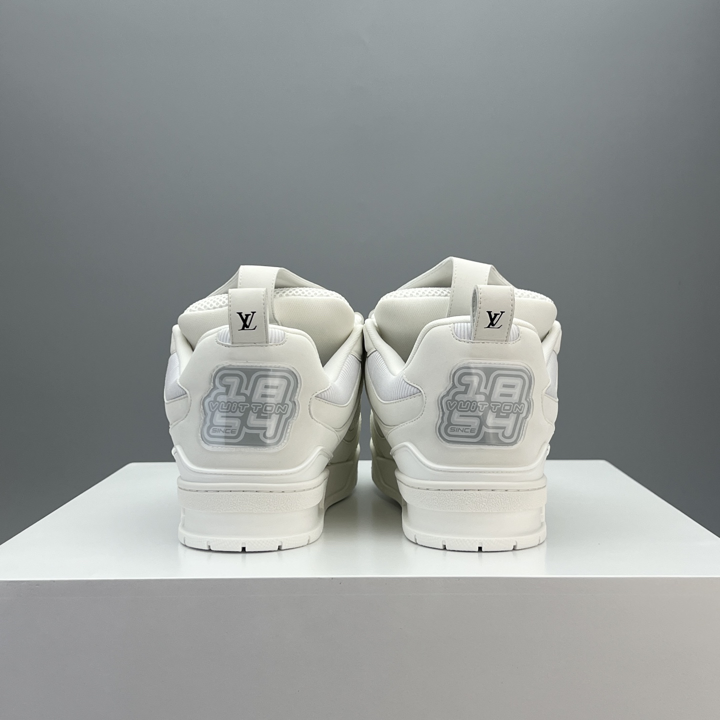 Lv Sneakers-130