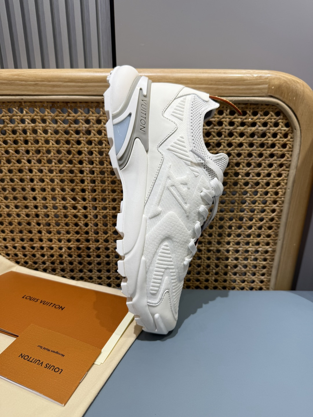Lv Sneakers-167