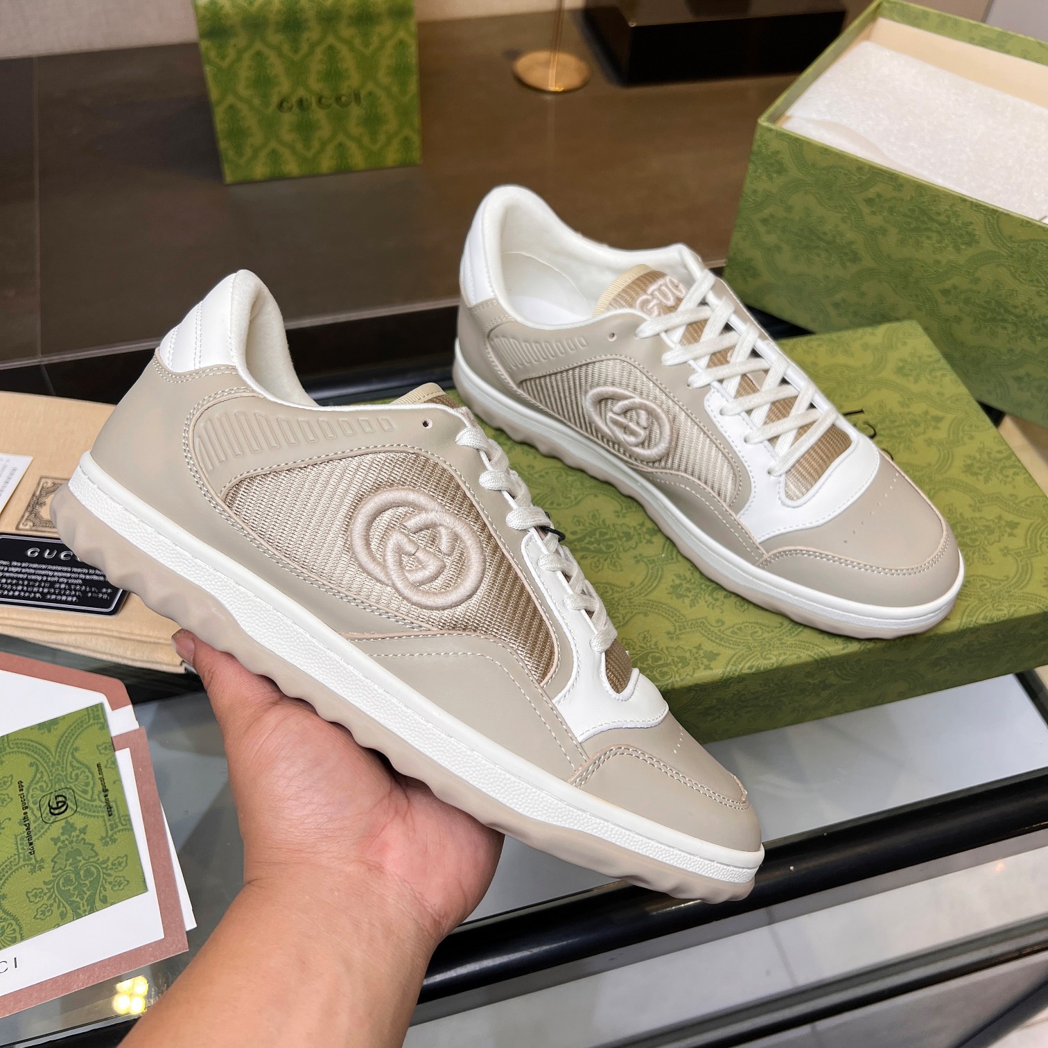 Gucci Sneakers-127