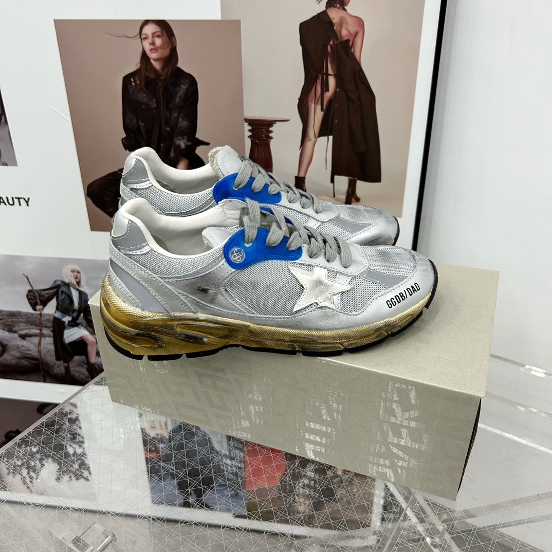 Golden Goose Sneakers-82