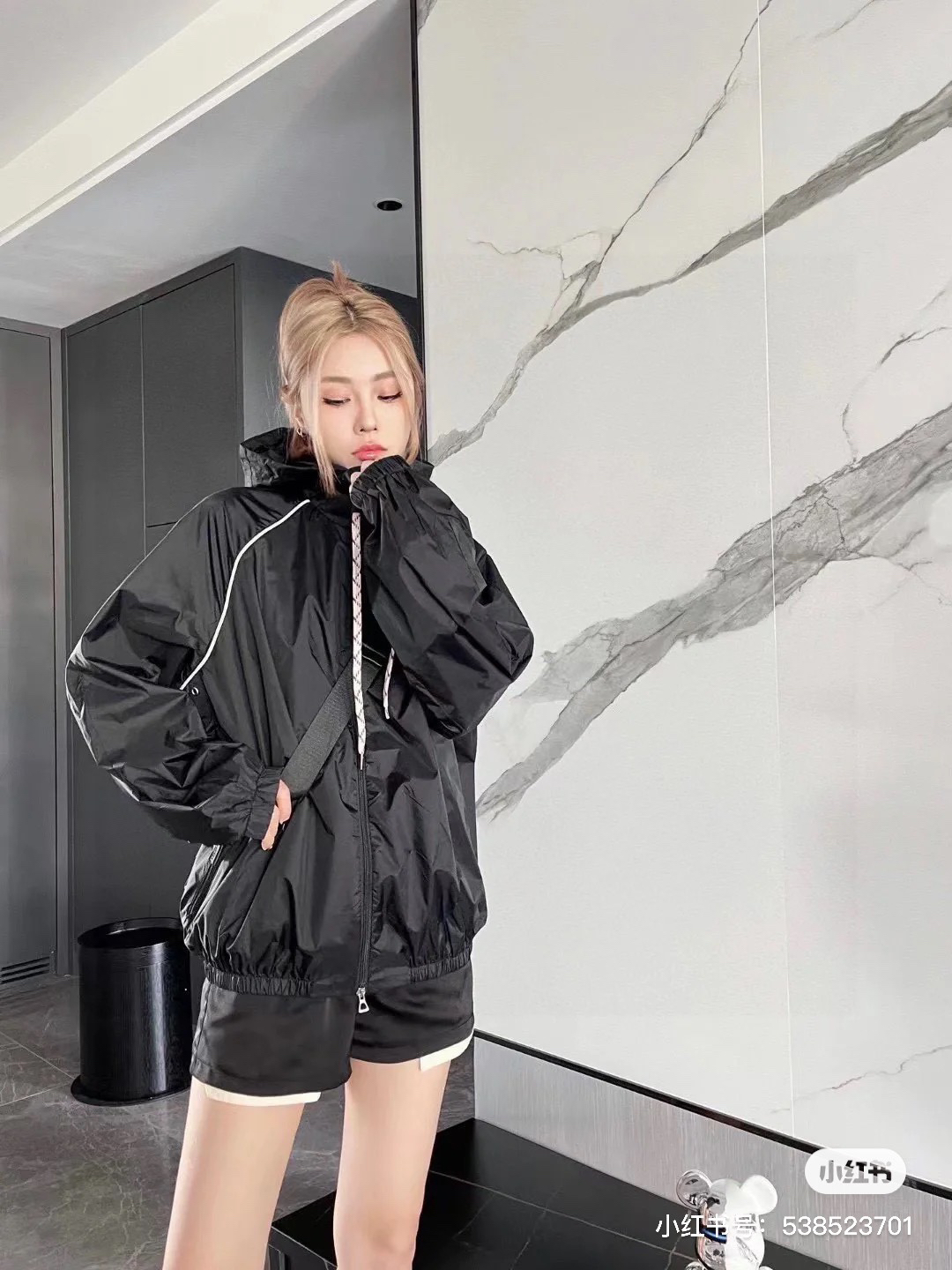 Gucci Clothing-297