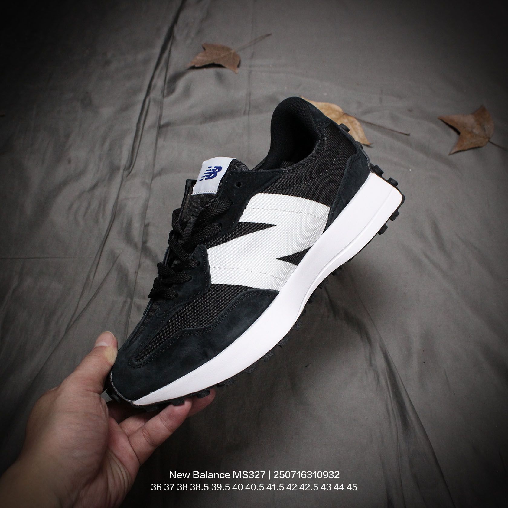 New Balance Sneakers-305