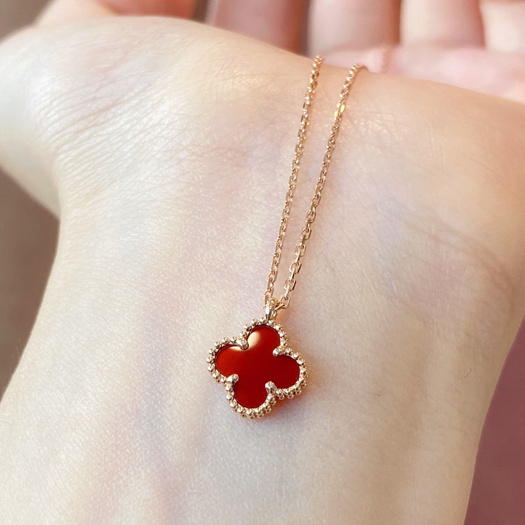 Van Cleef & Arpels necklace-3