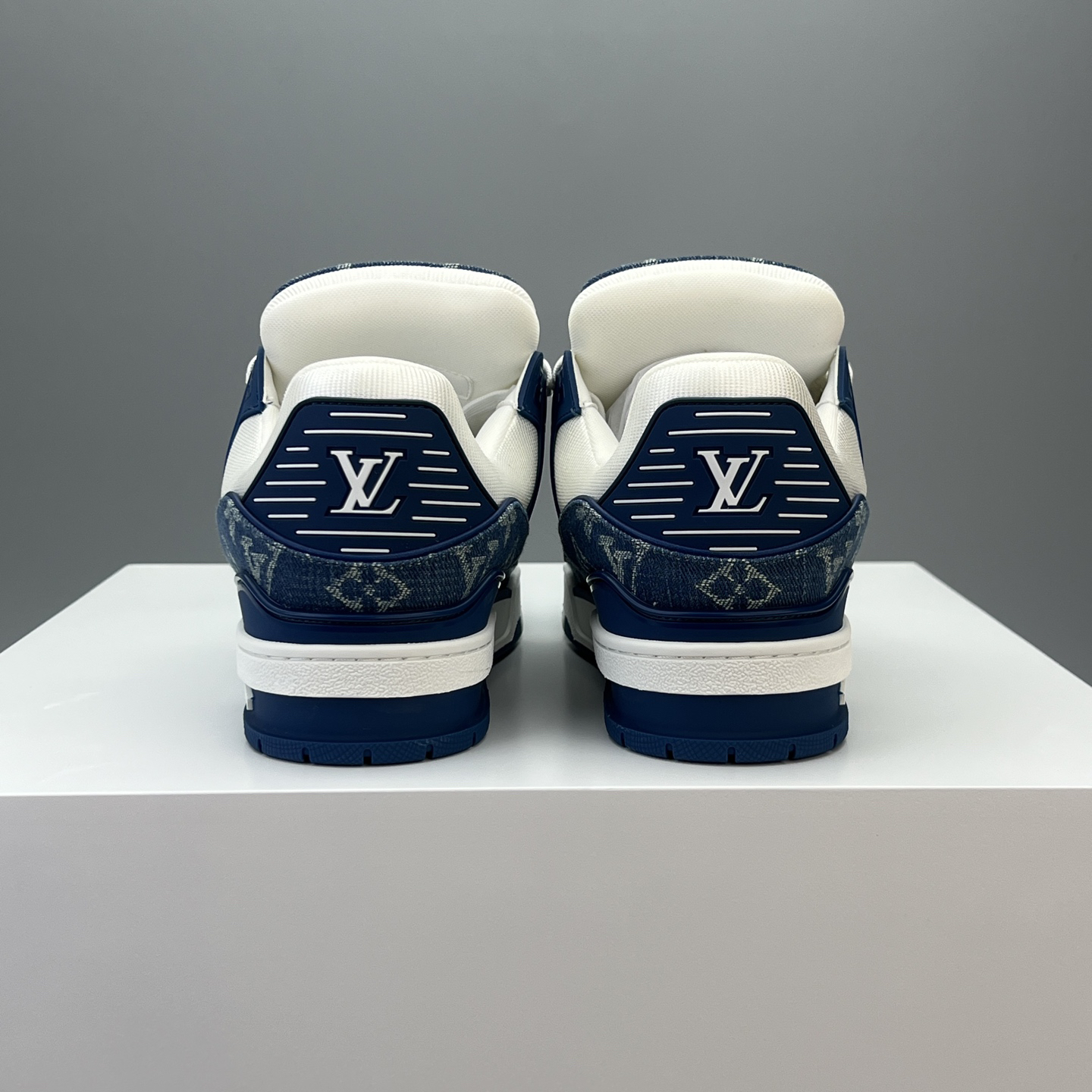 Lv Sneakers-121