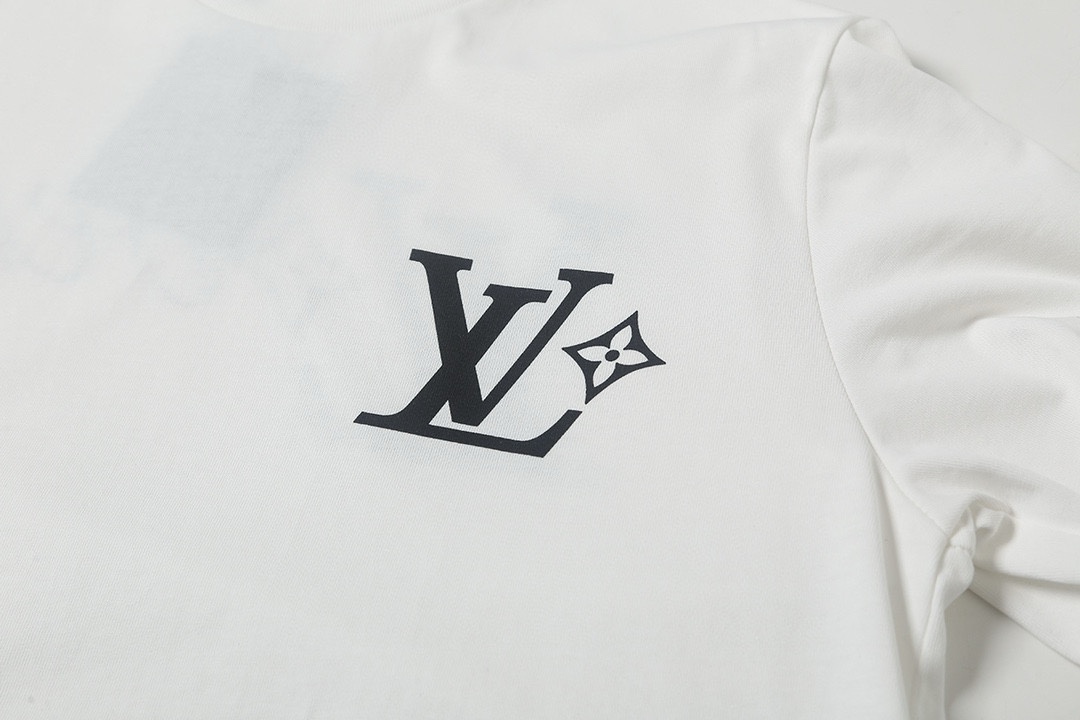 LV clothing-11