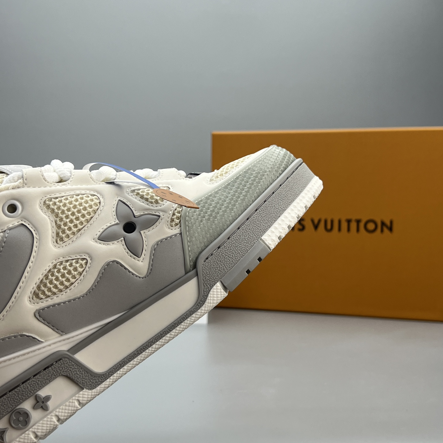 Lv Sneakers-129
