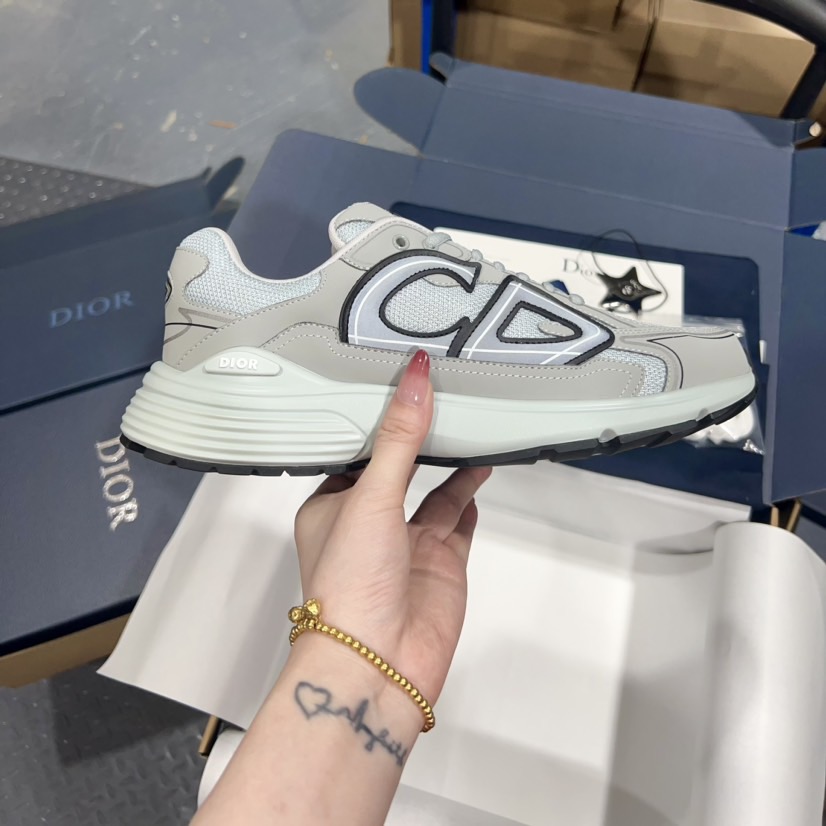 Dior Sneakers-85