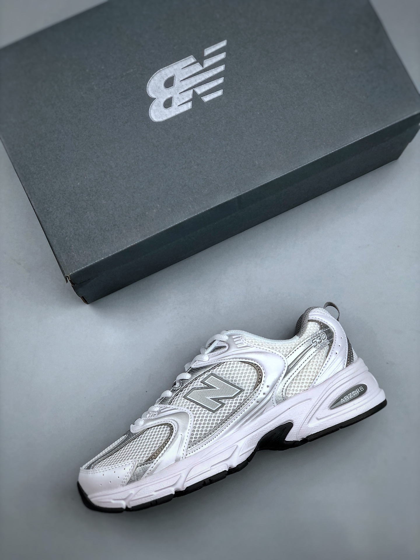 New Balance Sneakers-243