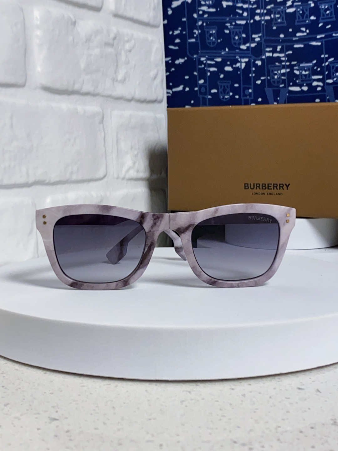 Burberry glasses-37