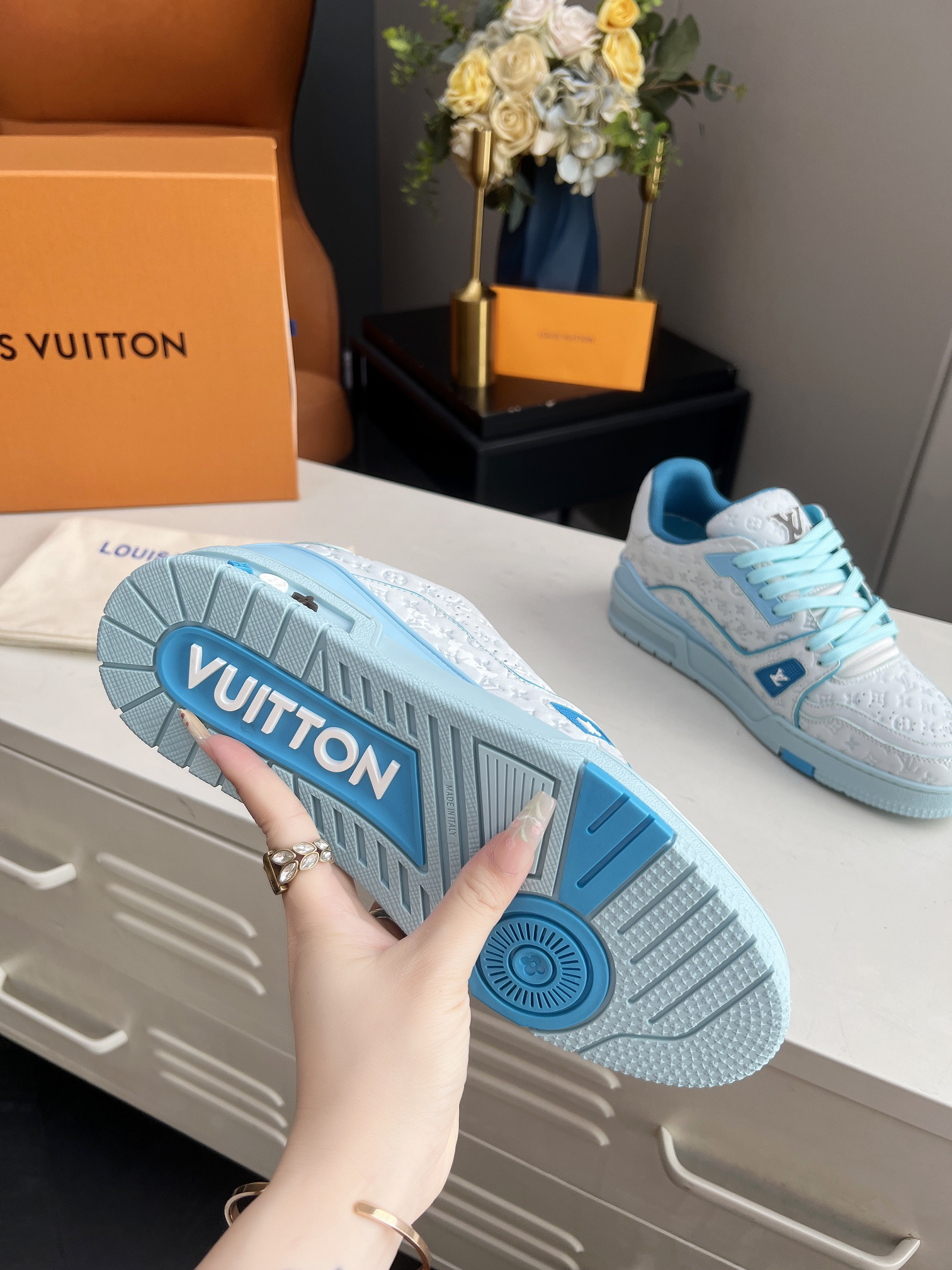 Lv Sneakers-56