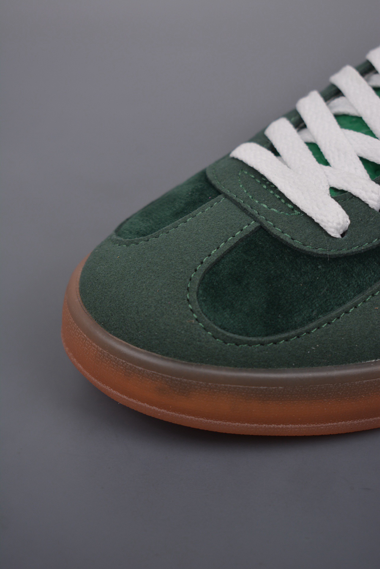 Gucci Sneakers-68