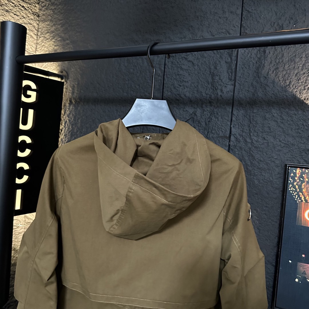 Prada Clothing-259