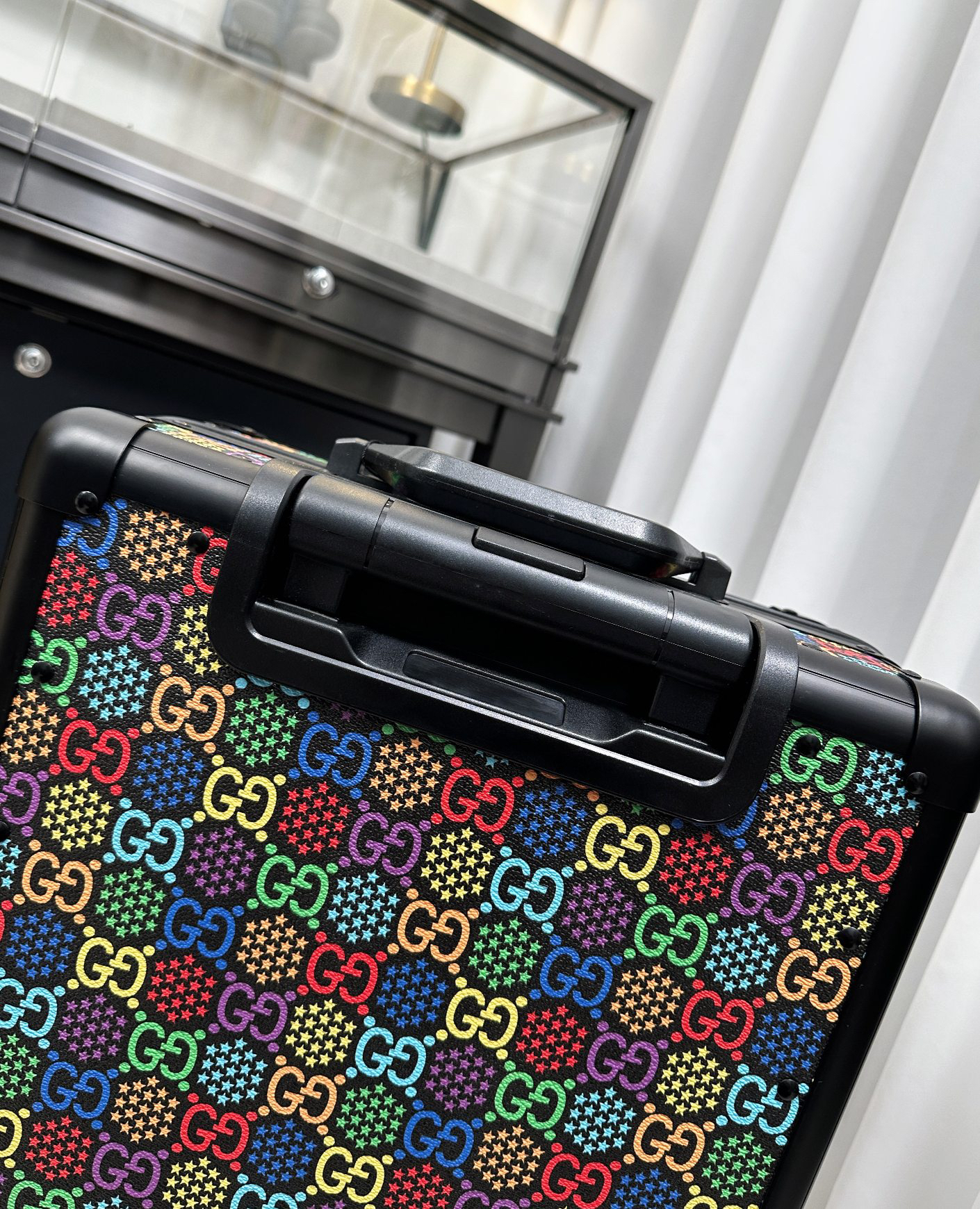 Gucci luggage-32