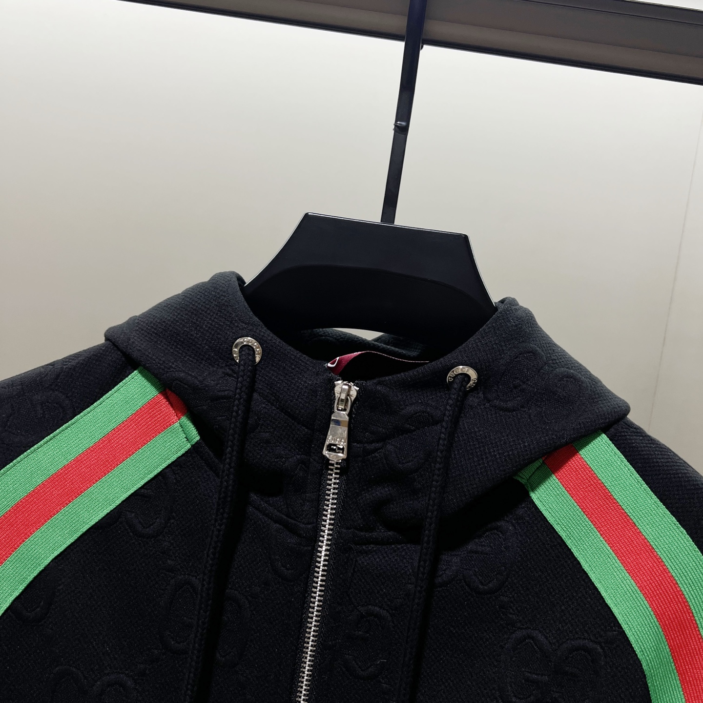 Gucci Clothing-327