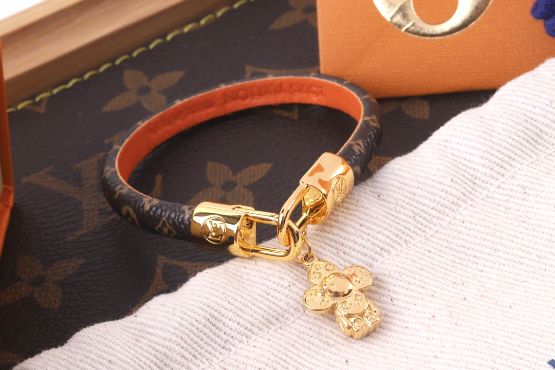 LV Bracelet-43