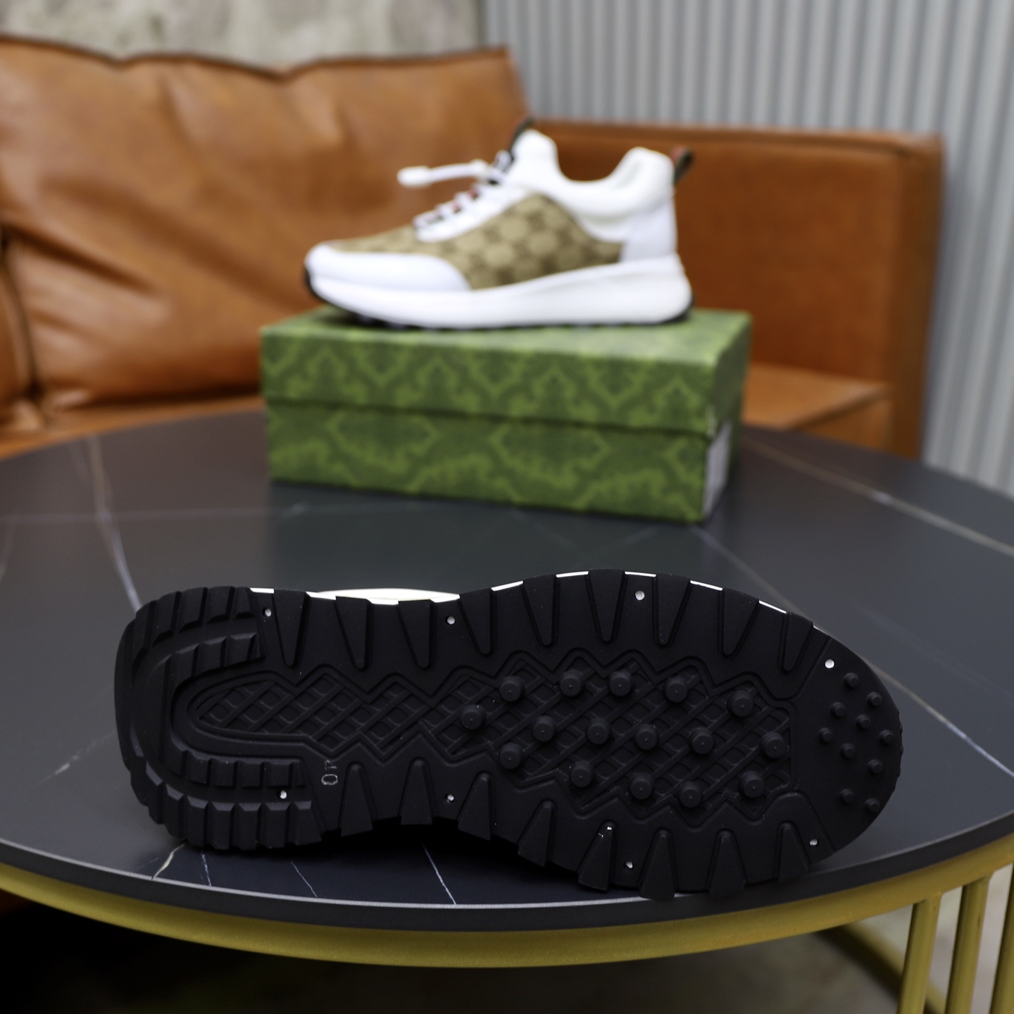 Gucci Sneakers-129