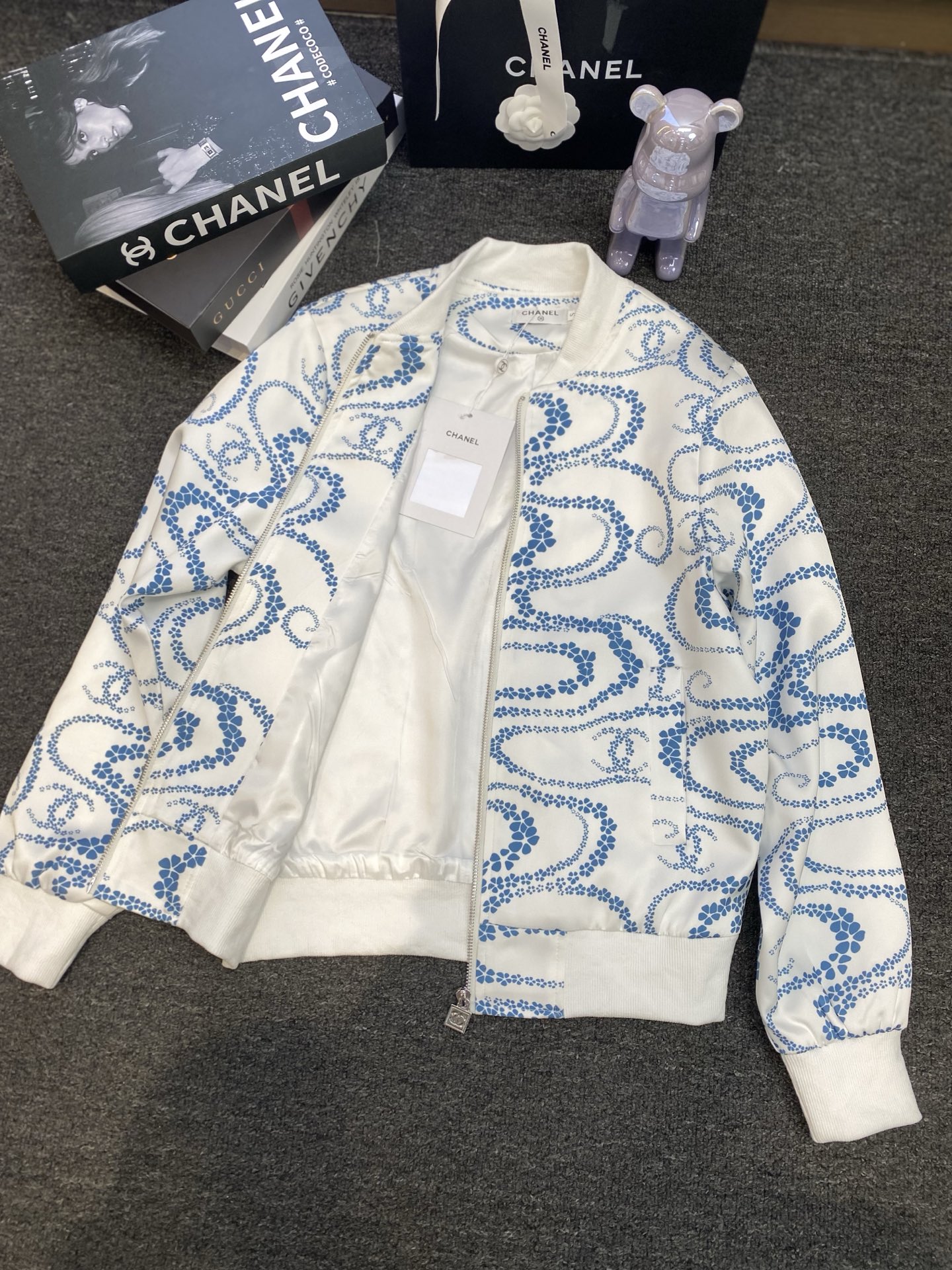 Chanel Clothing-189