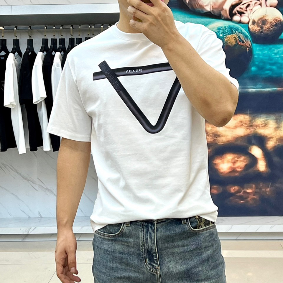Prada clothing-262