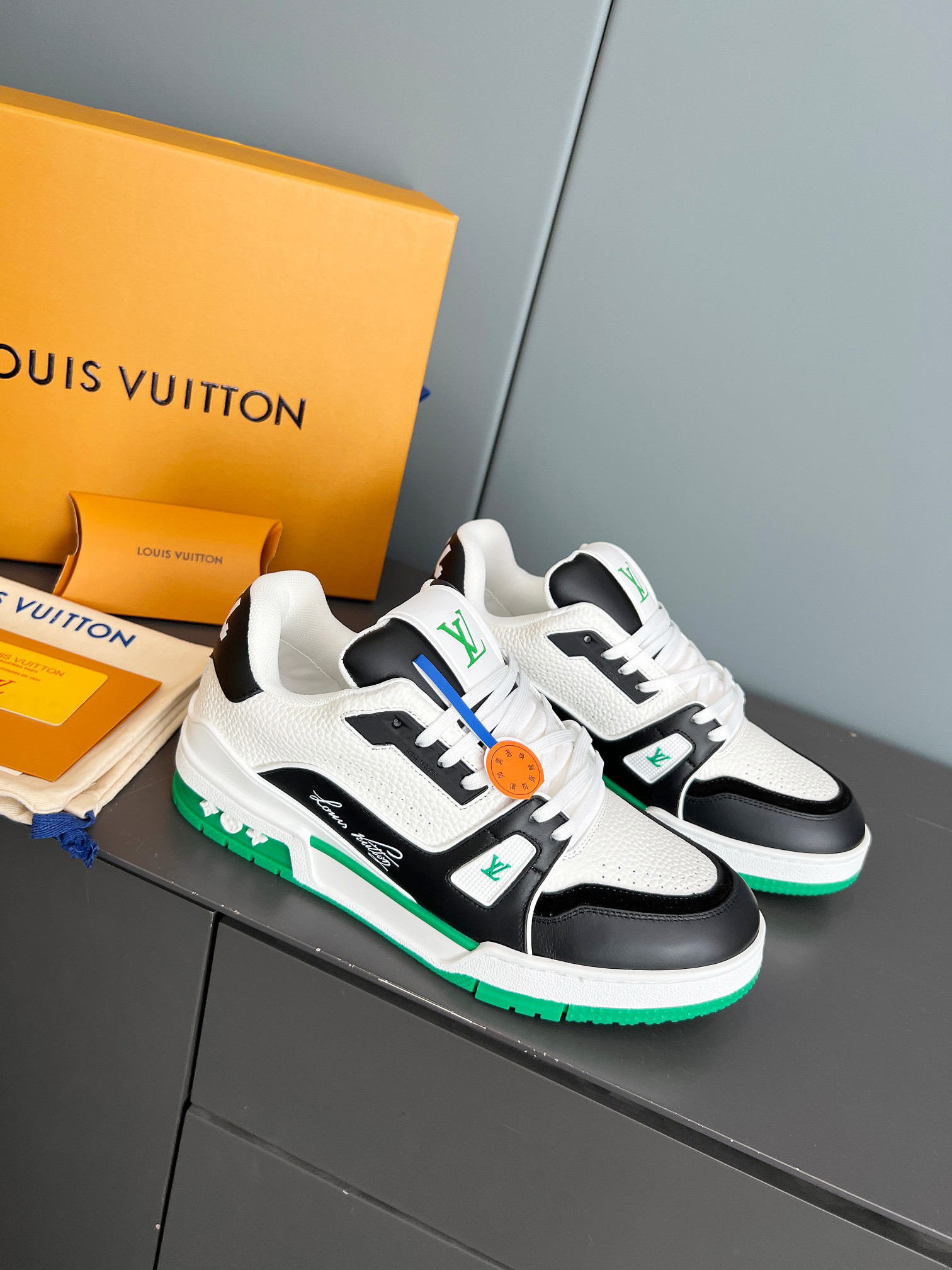 Lv Sneakers-65