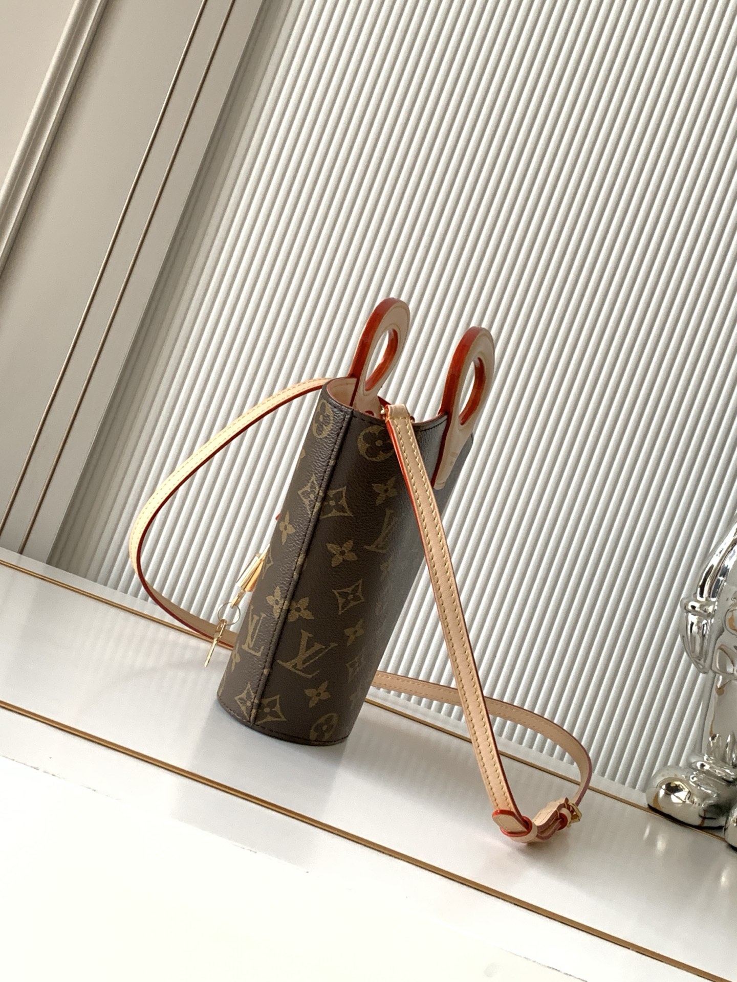 Louis Vuitton Hot New Product-209