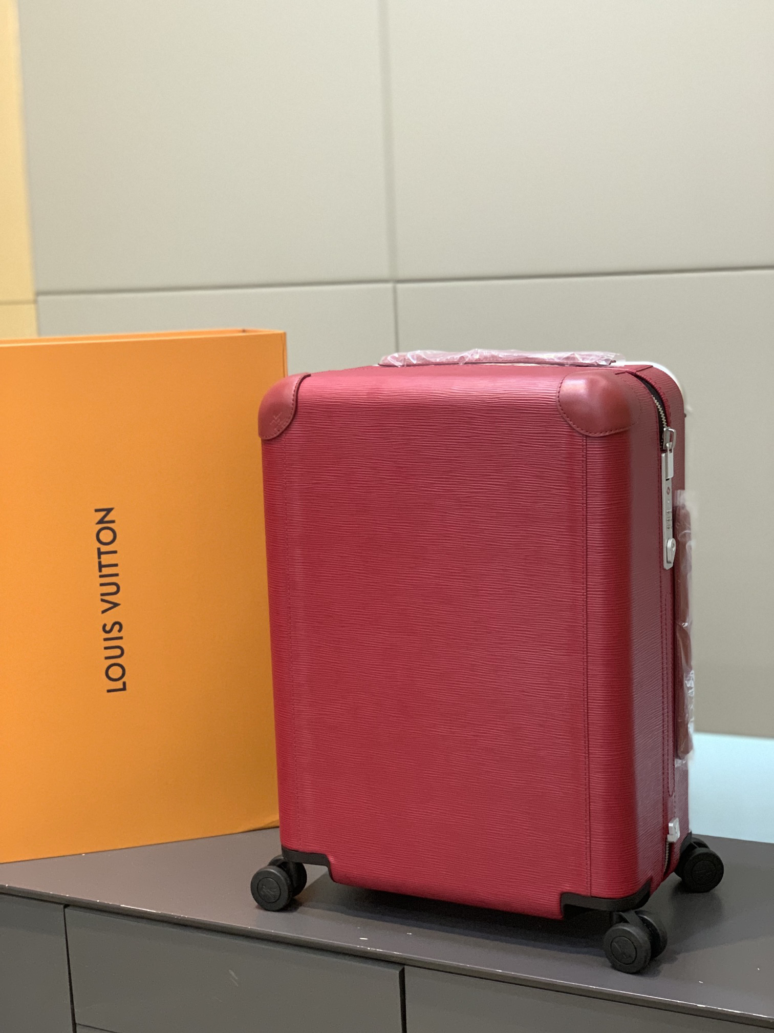 LV luggage-43
