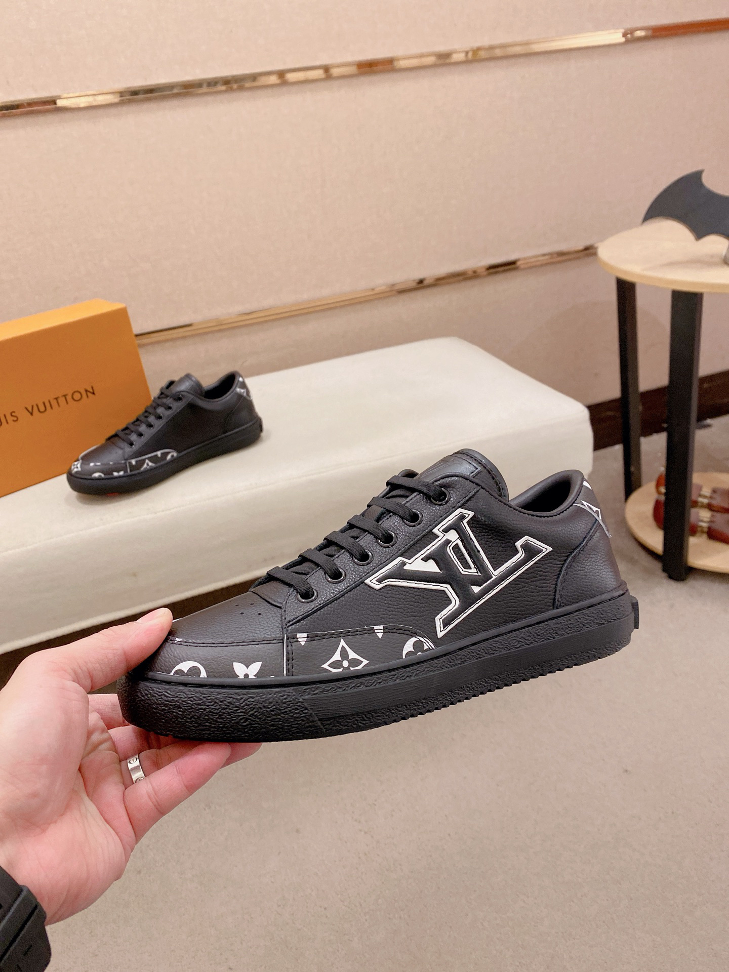 Lv Sneakers-94