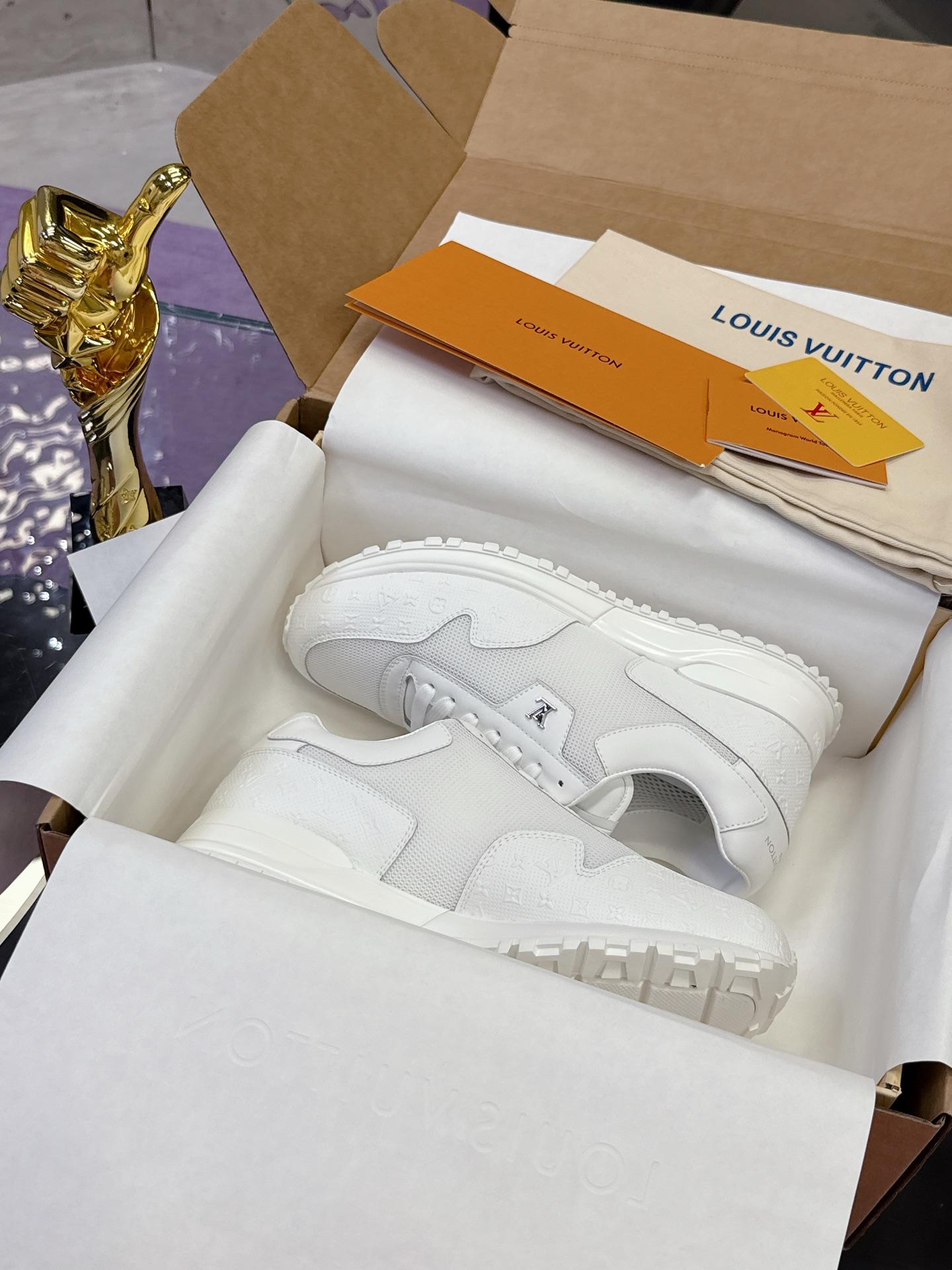 Lv Sneakers-201