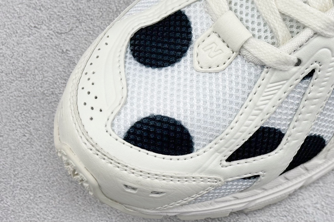 New Balance Sneakers-91