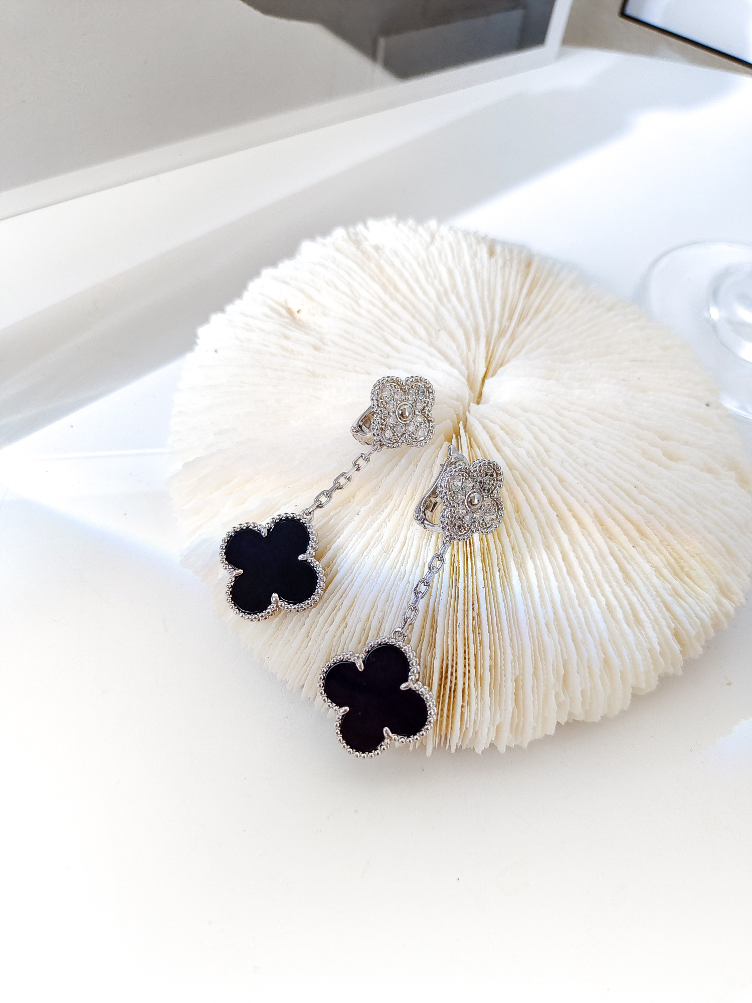 Van Cleef & Arpels earring-106