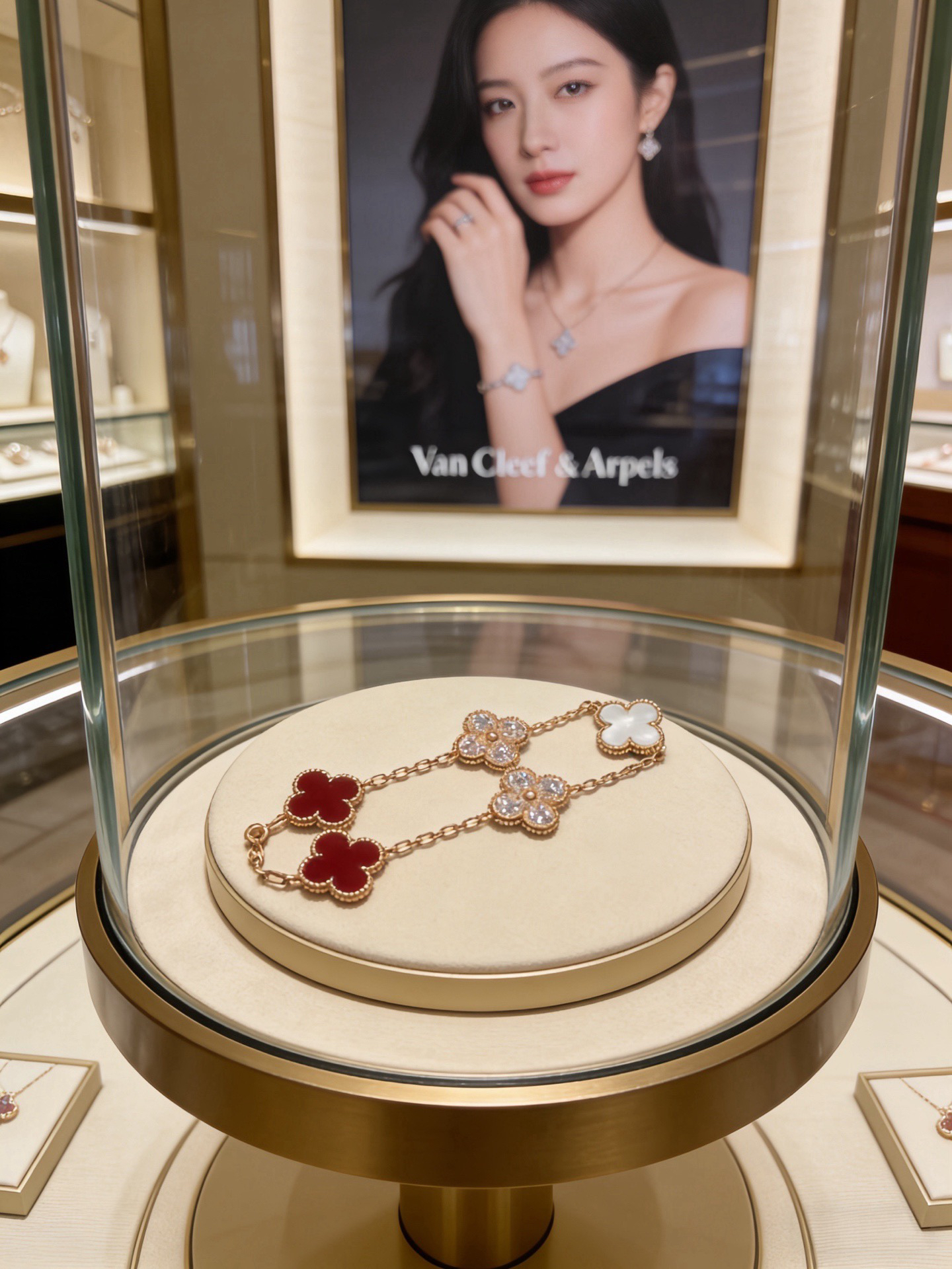 Van Cleef & Arpels Bracelet-2