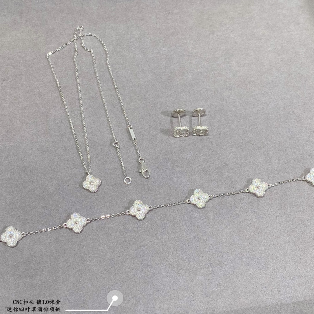 Van Cleef & Arpels necklace-97