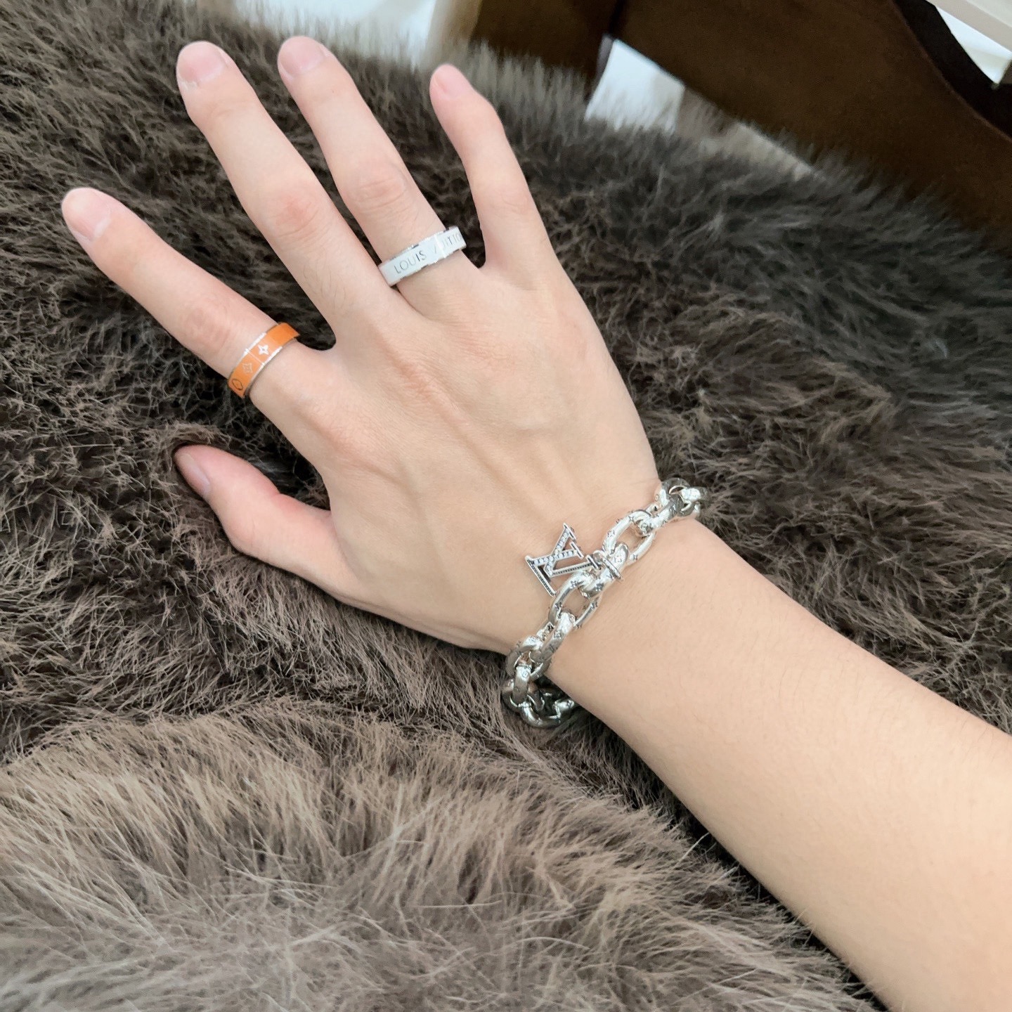 LV ring-26