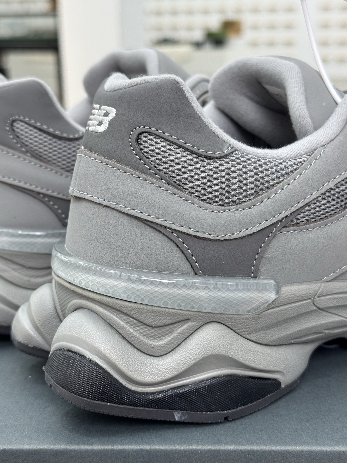 New Balance Sneakers-192