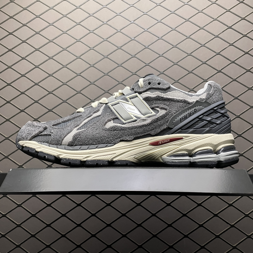 New Balance Sneakers-85