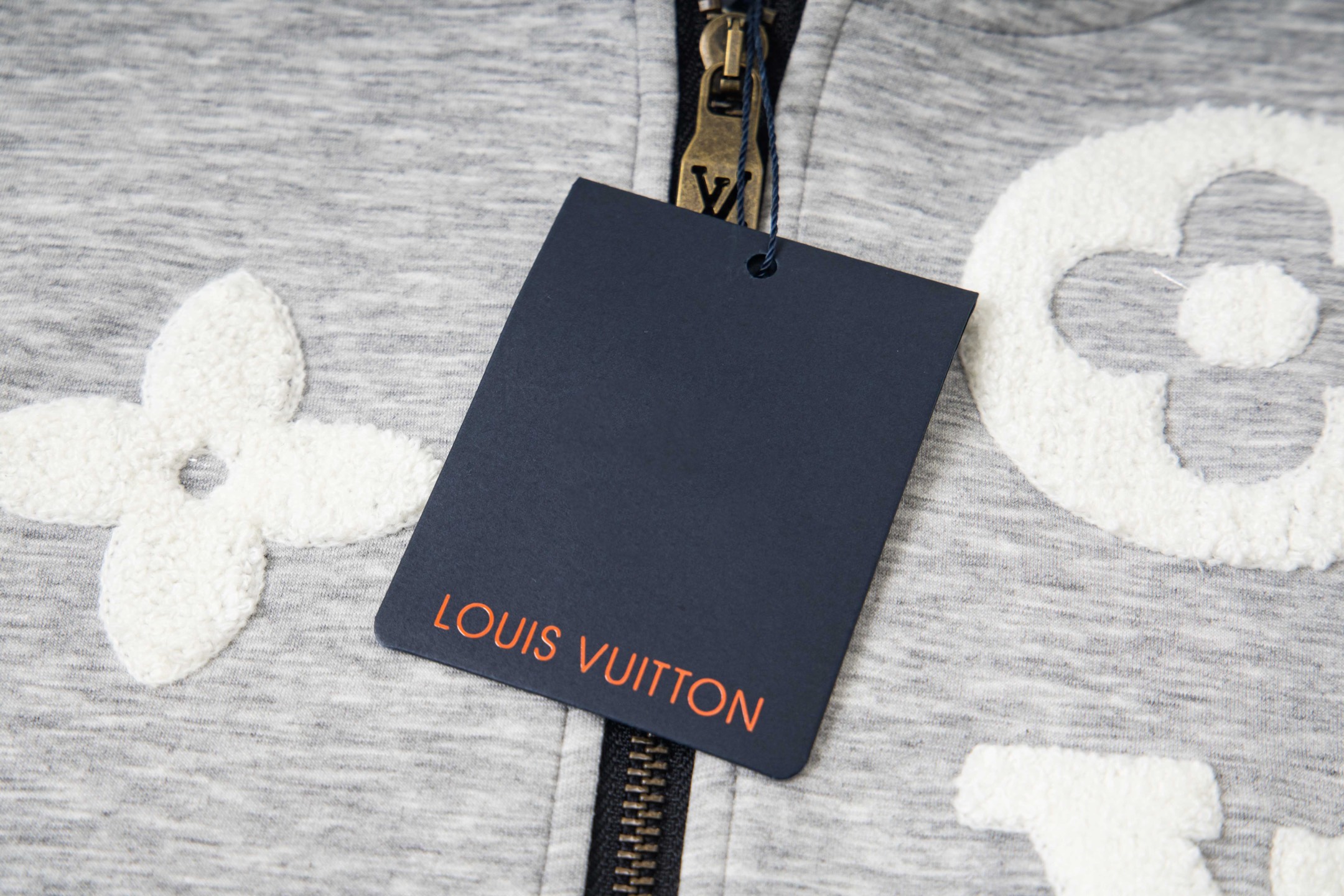 LV Clothing-346