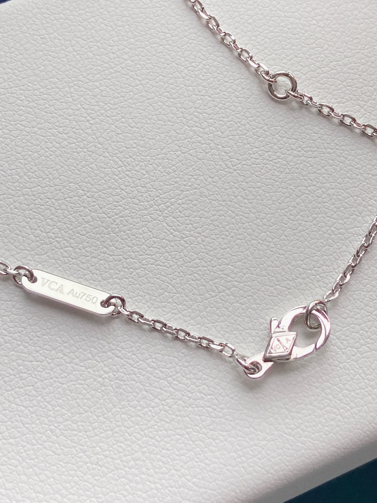 Van Cleef & Arpels necklace-26