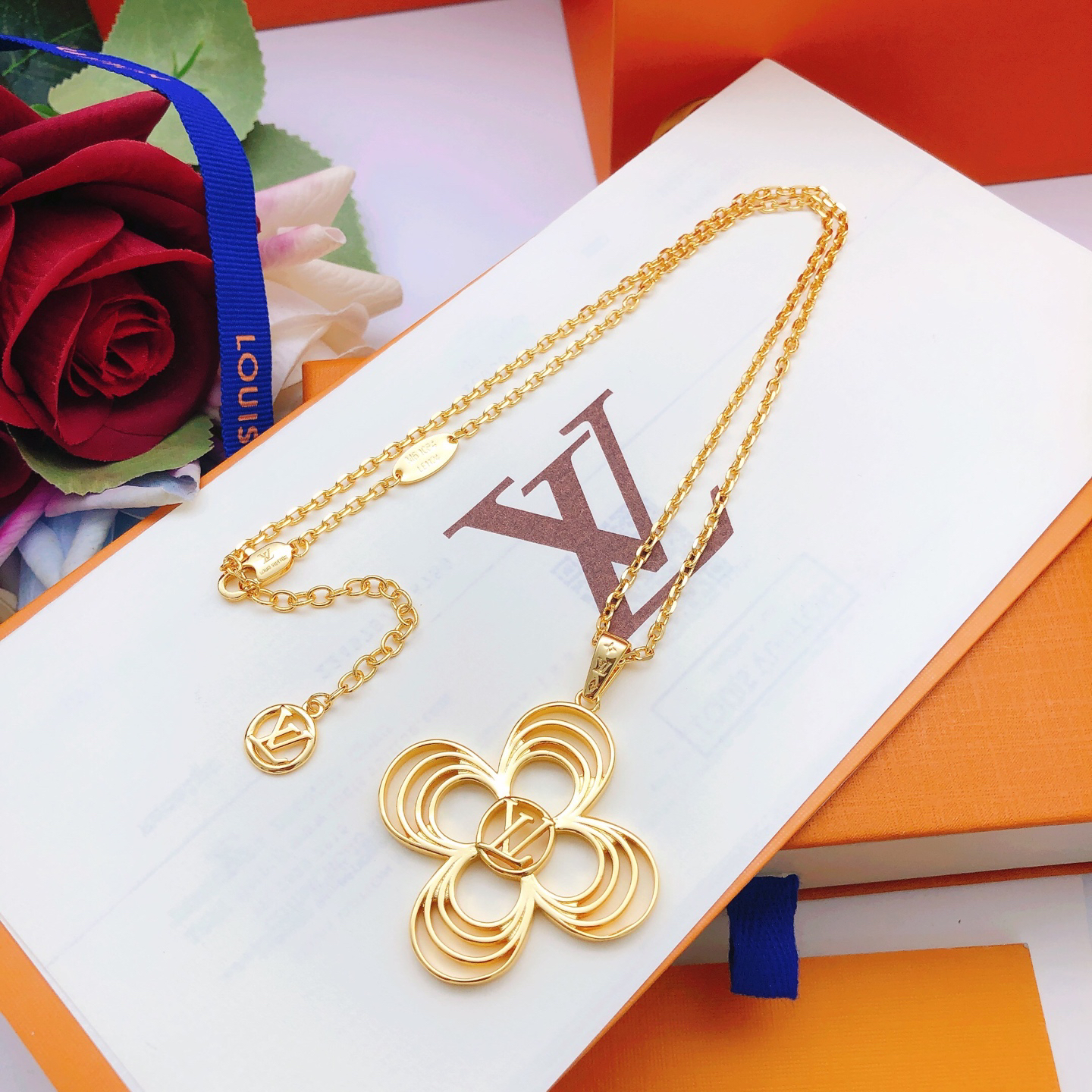 LV necklace-74