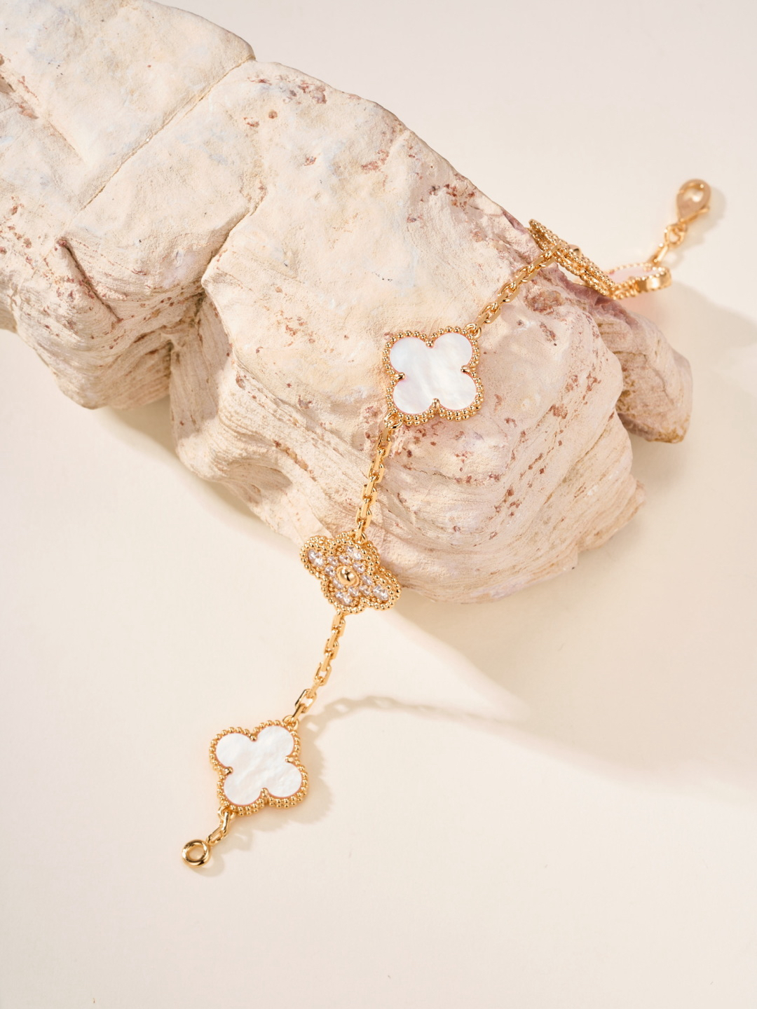 Van Cleef & Arpels Bracelet-22