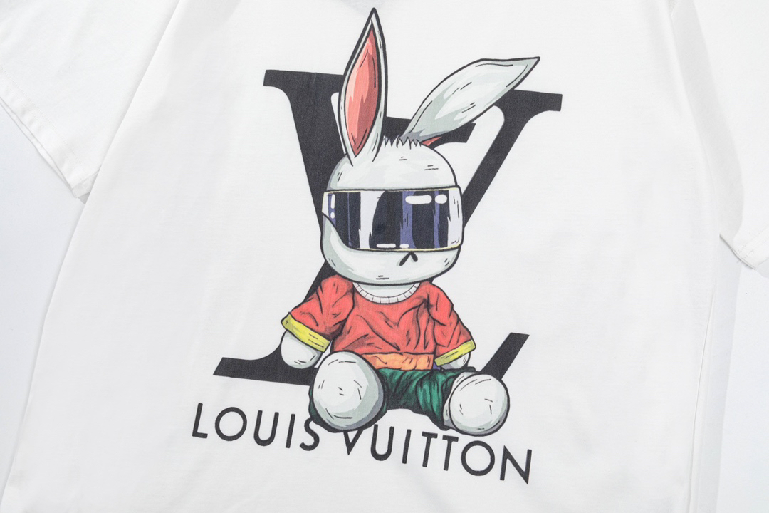 LV clothing-178