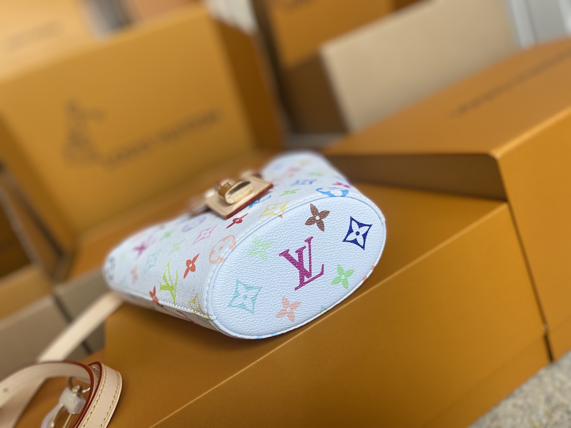 Louis Vuitton Hot New Product-56