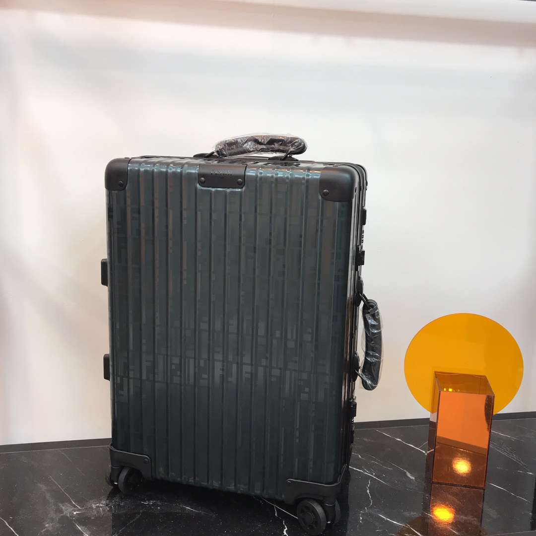 Fendi luggage-19