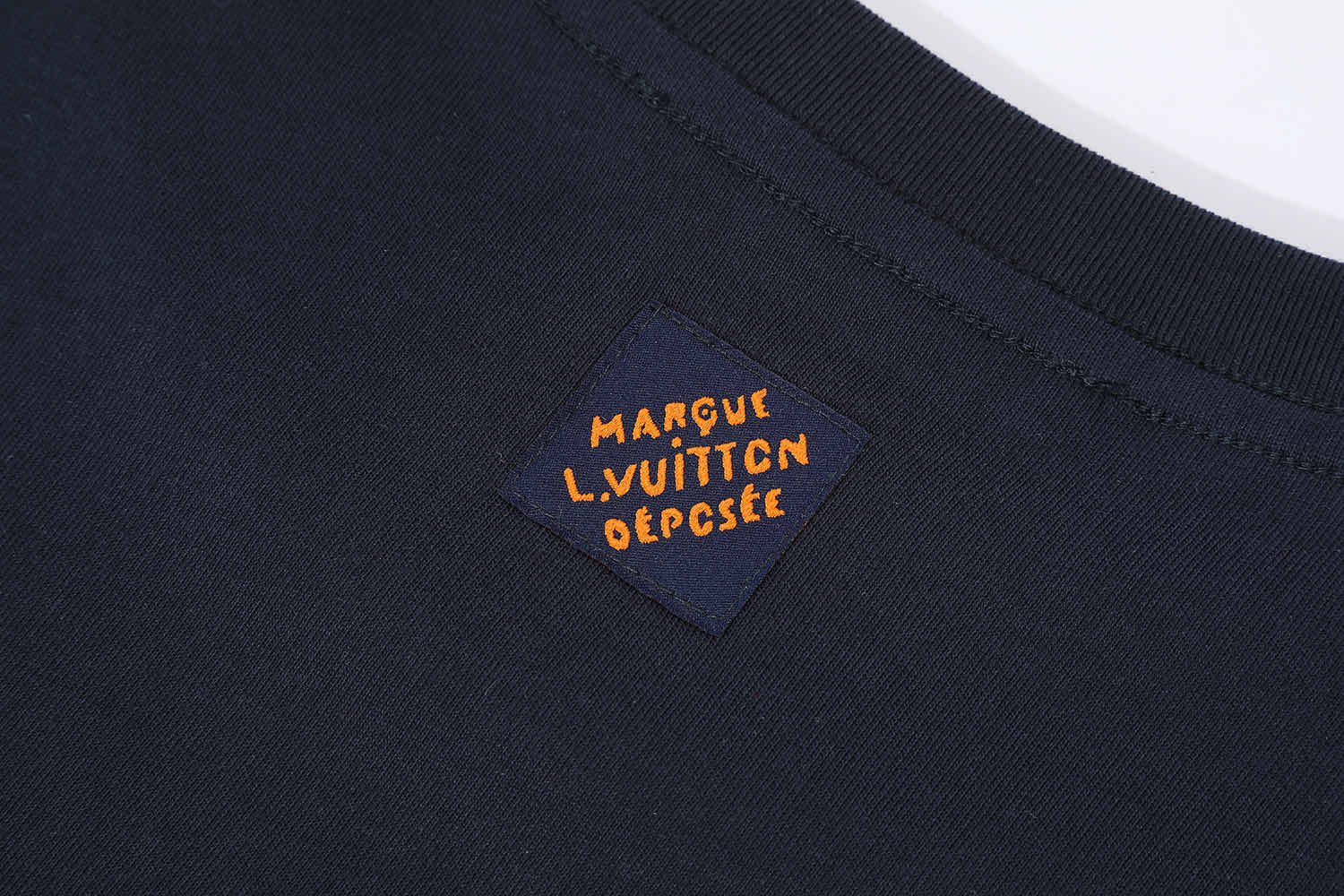 LV clothing-229
