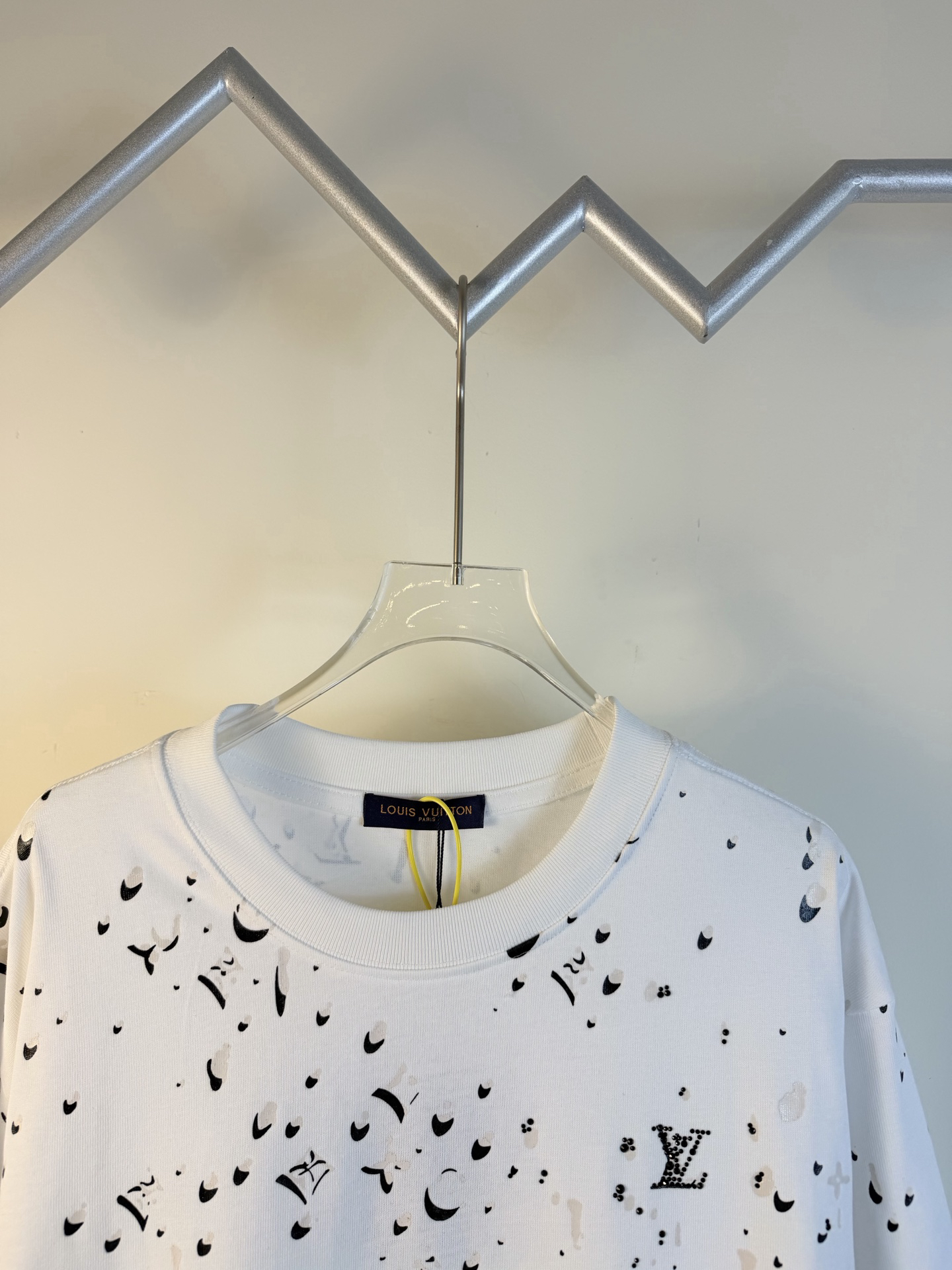LV clothing-56