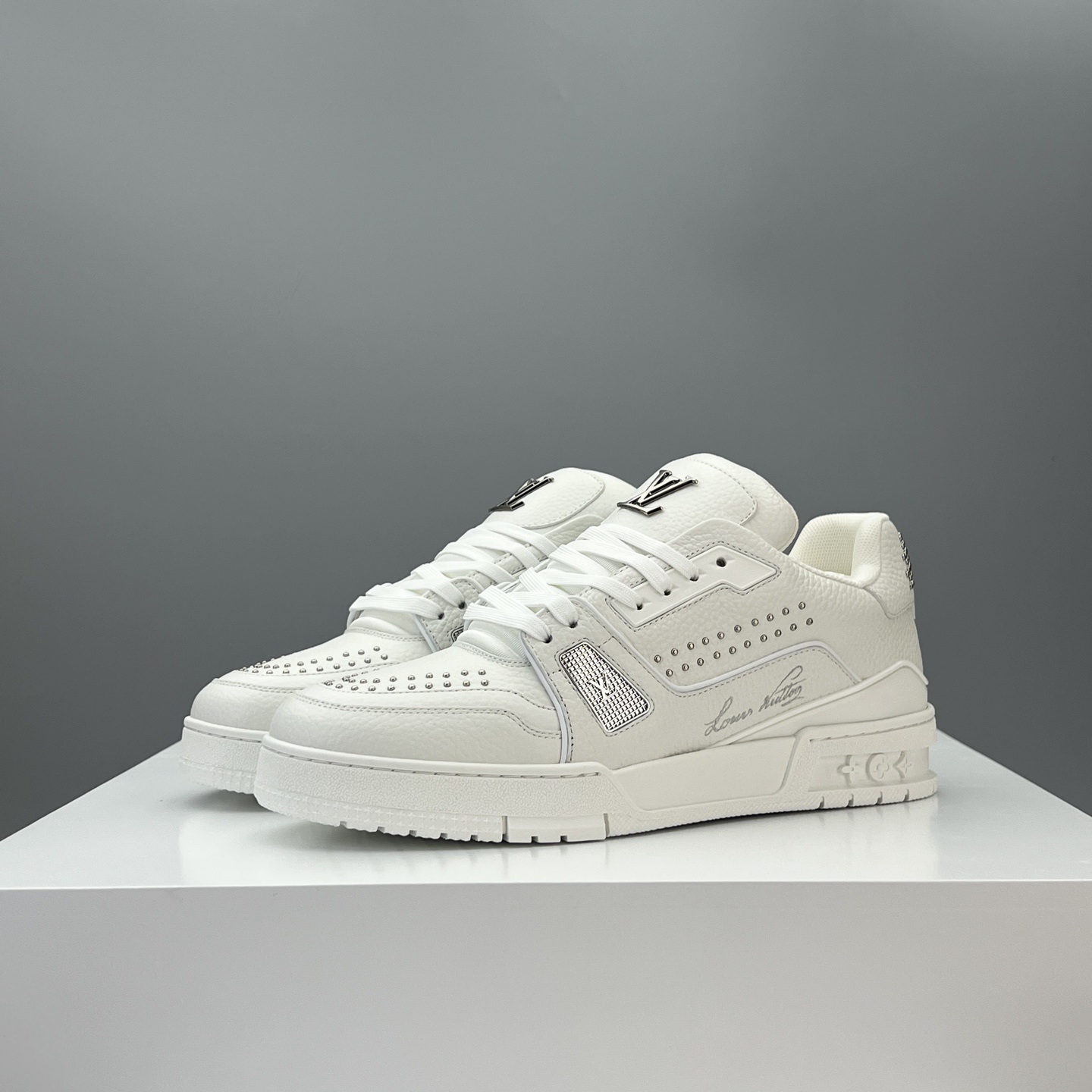 Lv Sneakers-146