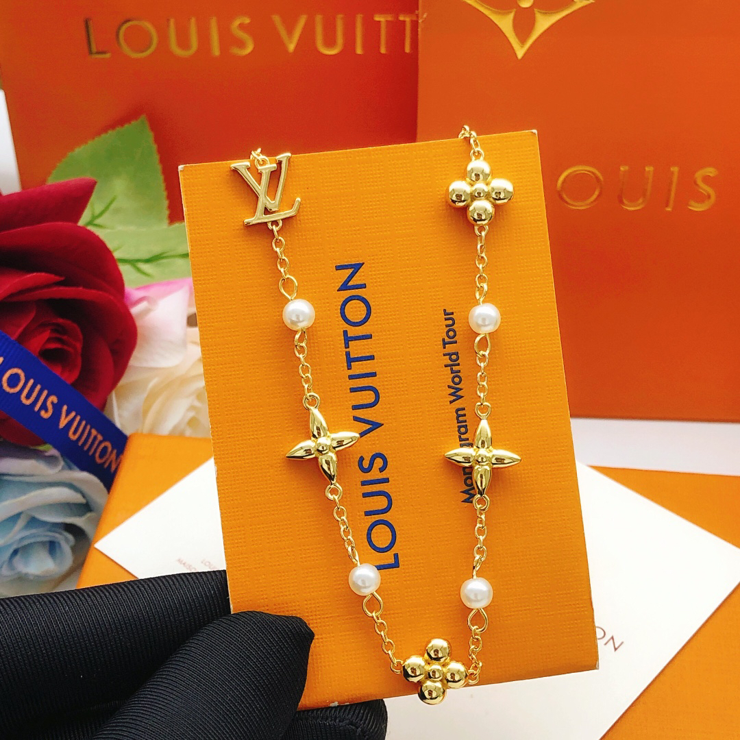 LV necklace-79