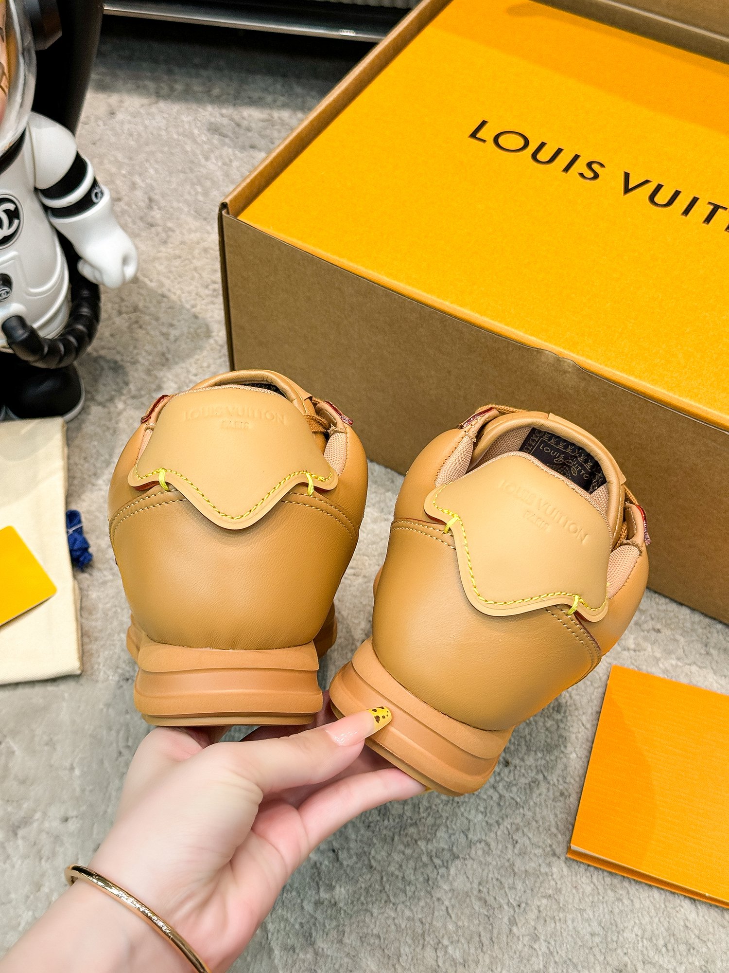 Lv Sneakers-13