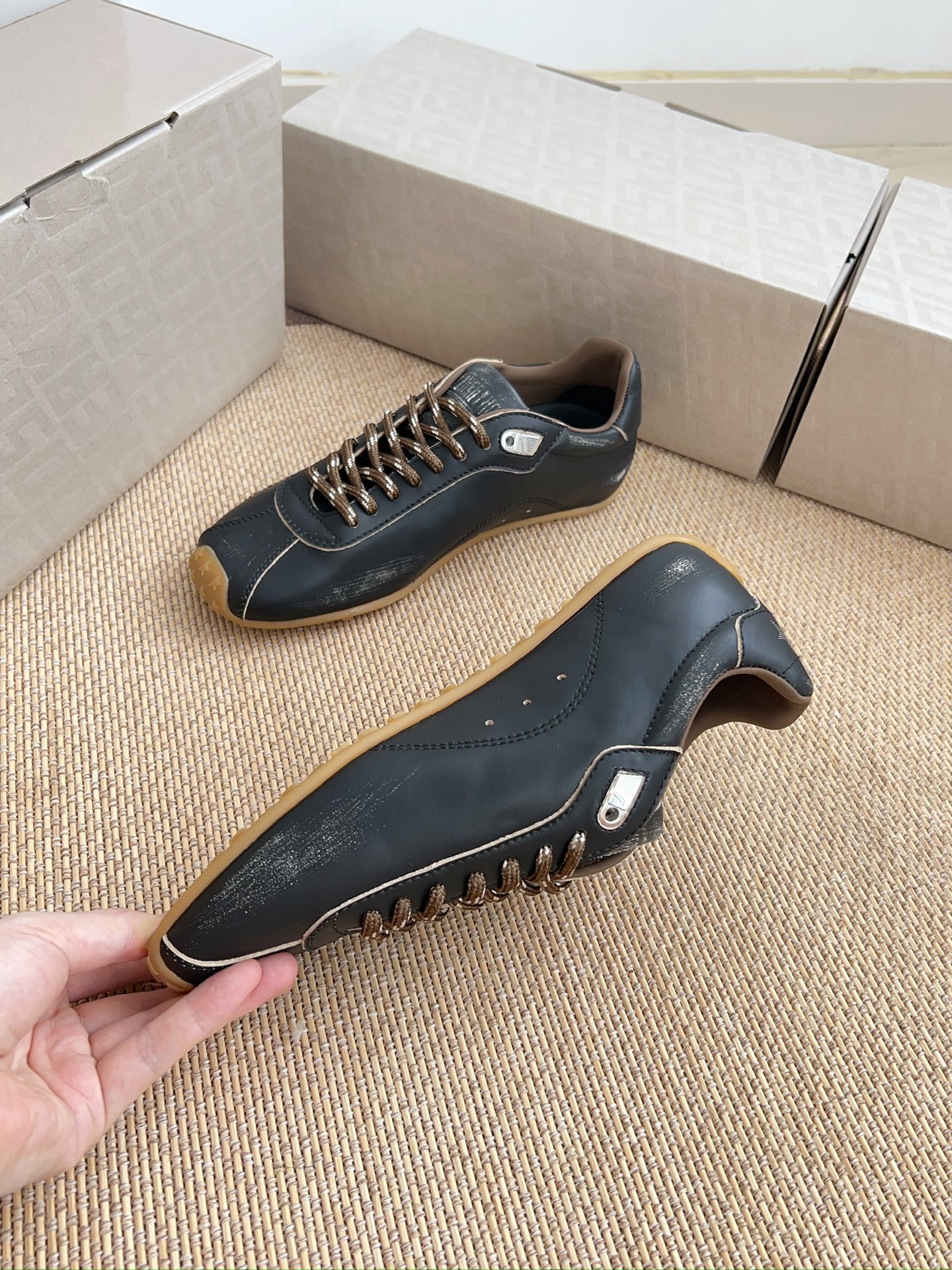 Golden Goose Sneakers-8
