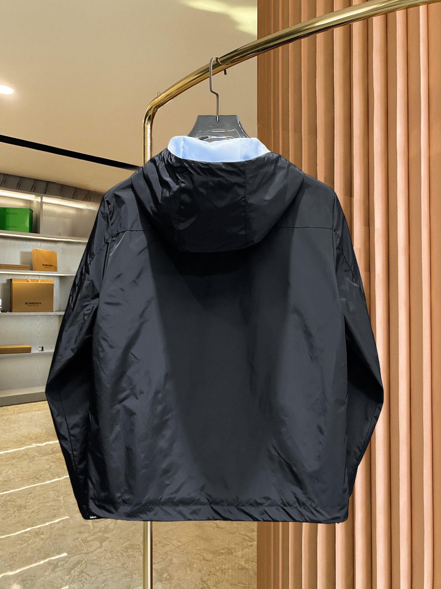 Prada Clothing-111